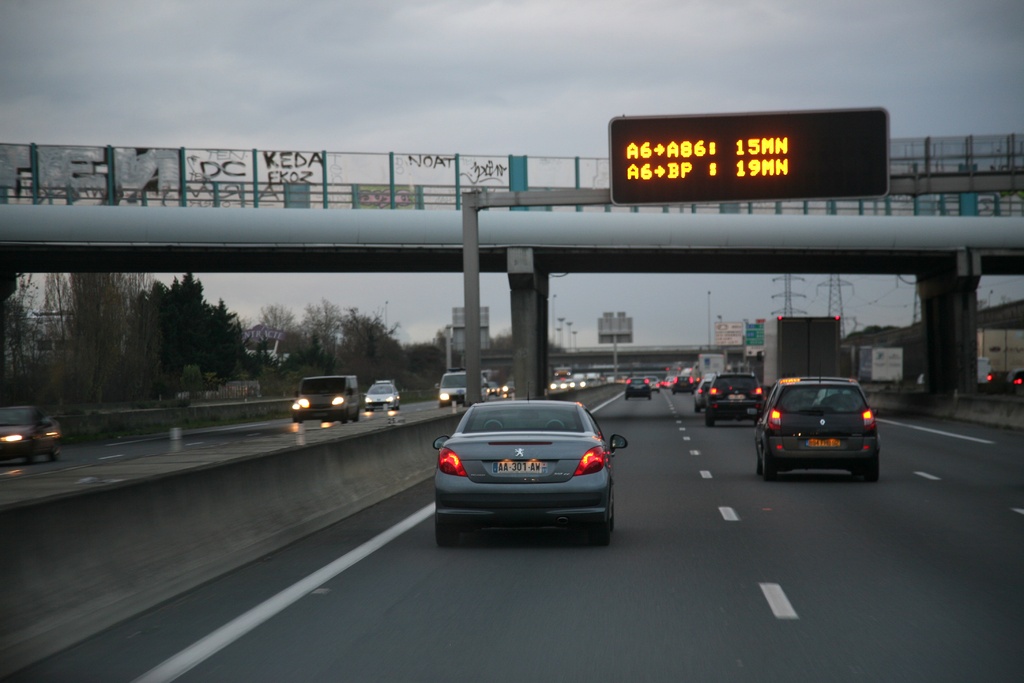 Will UK drivers get speeding tickets and points in France?
