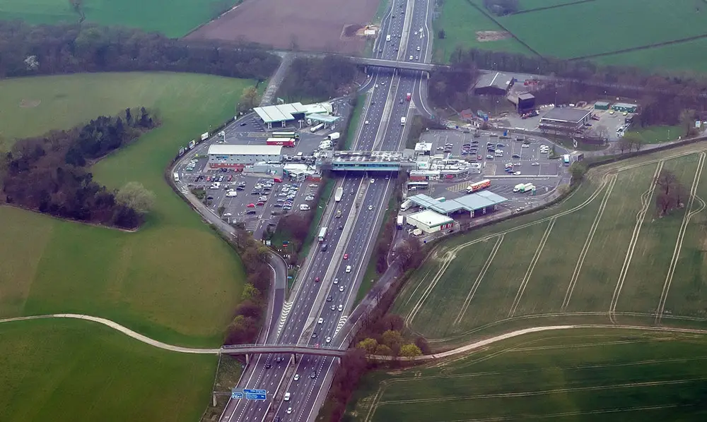 Knutsford Service station on the M6. See the service roads - but can you use them?